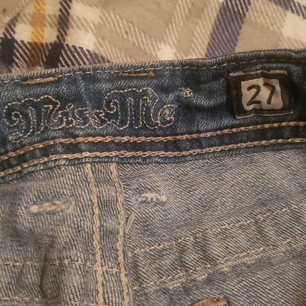 Miss Me Capris - Picture 2 of 3